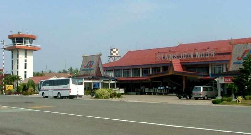 Bandara Syamsudin Noor Terganggu Kabut Asap